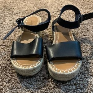 Black and brown wedges